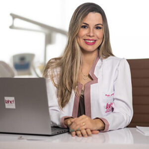 Dra. Andressa Almeida do IAHOF